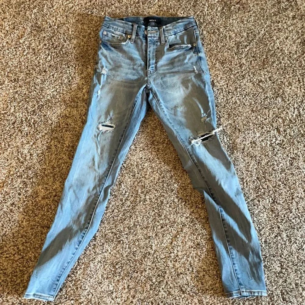 Aeropostale distressed jeans 